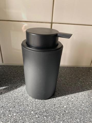 NIEUW: zeepdispenser glas/zwart vrijstaand beschikbaar voor biedingen