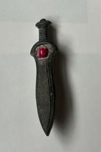 Mini zwaard speldje uit 1939 whw winterhulp, Verzamelen, Militaria | Tweede Wereldoorlog, Ophalen of Verzenden, Nederland, Embleem of Badge