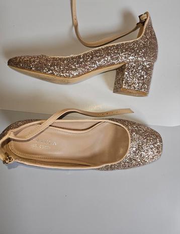 ***Gouden glitterschoenen maat 38*** beschikbaar voor biedingen