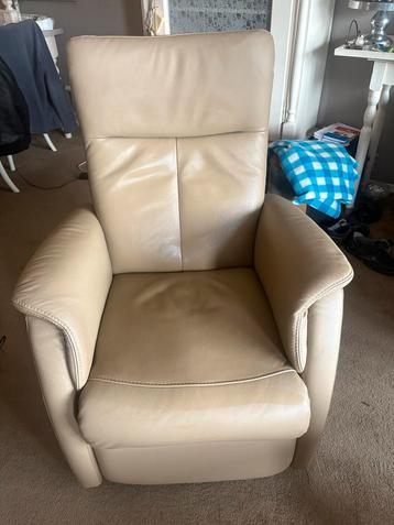 Comfortabele Sta-op Stoel beschikbaar voor biedingen