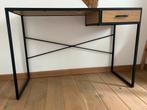 Bureau met zwart metalen frame, Huis en Inrichting, Ophalen, Zo goed als nieuw, Bureau