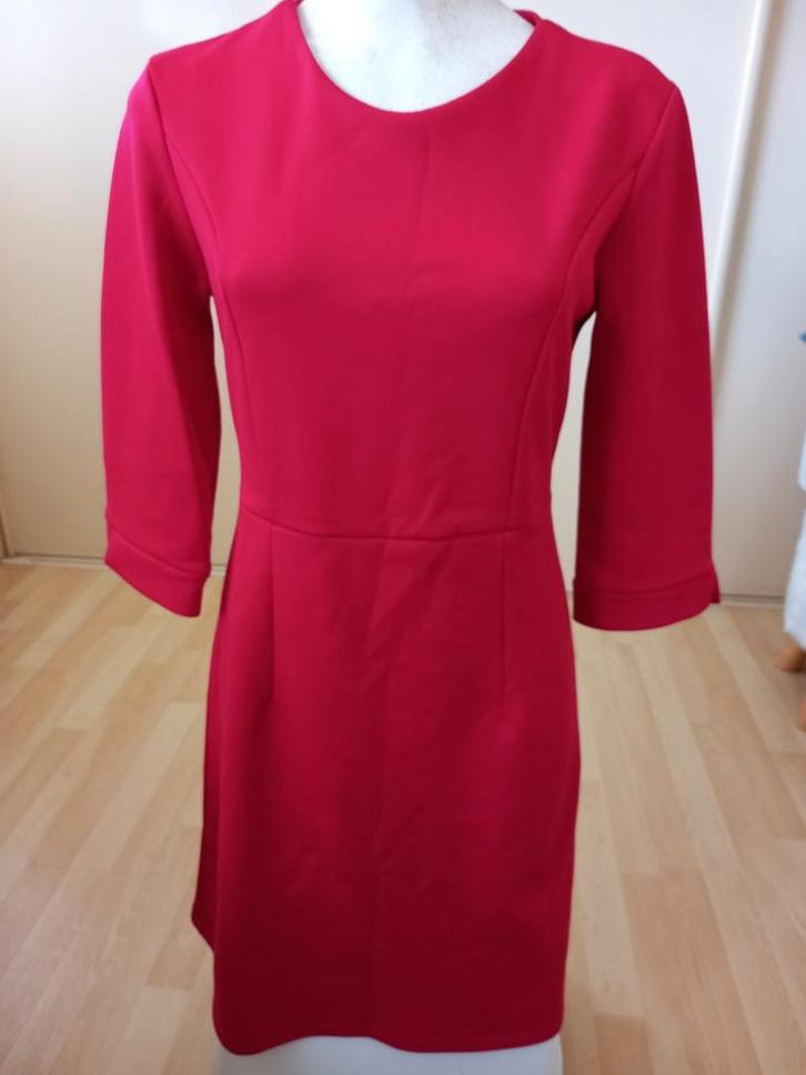 Rode jurk maat 38, ontwerper Addy van den Krommenacker., Kleding | Dames, Jurken, Zo goed als nieuw, Maat 38/40 (M), Rood, Knielengte