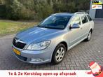 Skoda Octavia Combi 1.2 TSI Elegance/AIRCO/CRUISE/NAVI/PARKE, Voorwielaandrijving, Euro 5, Stof, Gebruikt