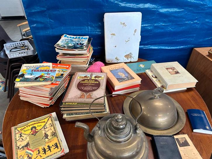 Diverse items vlooienmarkt, Boeken, Literatuur, Gelezen, Nederland, Ophalen of Verzenden