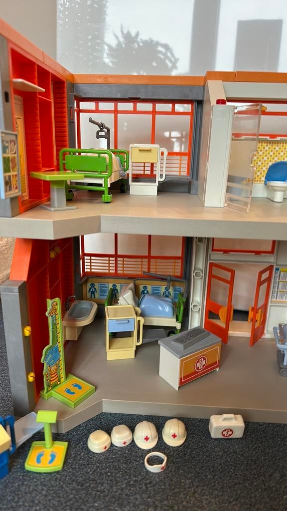 Playmobil ziekenhuis super veel onderdelen, Ophalen of Verzenden, Zo goed als nieuw