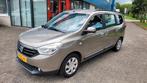 Dacia Lodgy 1.2 TCE 85KW Stepway 2013 nieuwe apk/navi/airco, Voorwielaandrijving, Parkeersensor, Stof, 4 cilinders