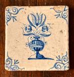 Tegel, Delfts blauw, vaas met bloemen, 17e eeuw, Antiek en Kunst, Verzenden
