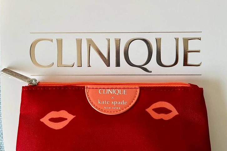️️Clinique x Kate Spade Toilettas / MakeUp tas / Rood, Sieraden, Tassen en Uiterlijk, Toilettassen, Nieuw, Dame, Rood, Ophalen of Verzenden