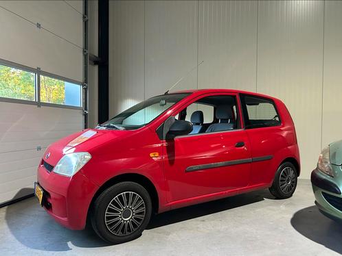 Daihatsu Cuore 1.0 3D AUTOMAAT 2004 Rood, Auto's, Daihatsu, Bedrijf, Cuore, Benzine, C, Hatchback, Automaat, Origineel Nederlands