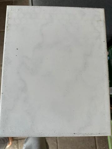 Nieuwe wandtegels (57) wit marmer look, zelf schoonmaken beschikbaar voor biedingen