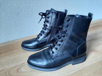 Enkel laarsjes met veter Gabor maat 38,5 (5,5) beschikbaar voor biedingen