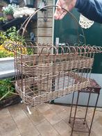 Leuk brocante flessenrek met  hengsel van smeedijzer, Ophalen of Verzenden, Gebruikt, Overige materialen