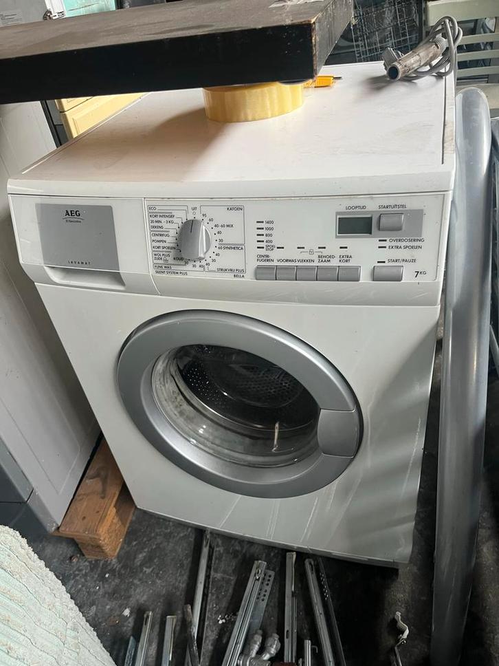 AEG Wasmachine 7kg Voorlader, Witgoed en Apparatuur, Wasmachines, Gebruikt, Voorlader, 6 tot 8 kg, 85 tot 90 cm, 1200 tot 1600 toeren