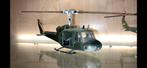 Corgi 1/48 huey bell uh Vietnam Oorlog. Zo goed als nieuw!, Ophalen of Verzenden, Helikopter, Overige merken