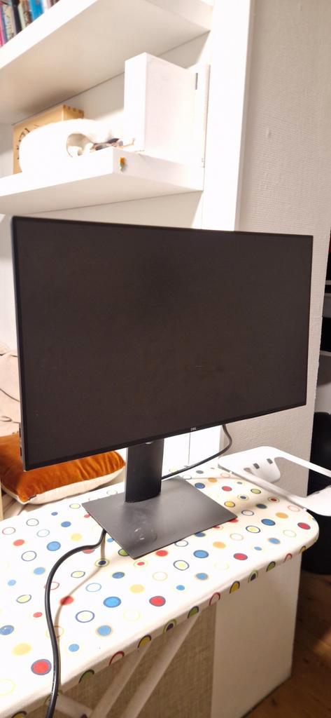 Dell Monitor U2419HC, Computers en Software, Monitoren, Zo goed als nieuw, 60 Hz of minder, DisplayPort, DVI, HDMI, USB-C, In hoogte verstelbaar