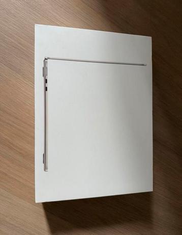 macbook 256gb 8gb gebruikt beschikbaar voor biedingen