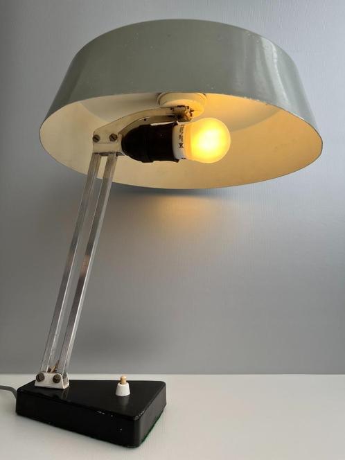 Jaren '60 bureaulamp Hala model 147, Antiek en Kunst, Antiek | Lampen, Ophalen of Verzenden