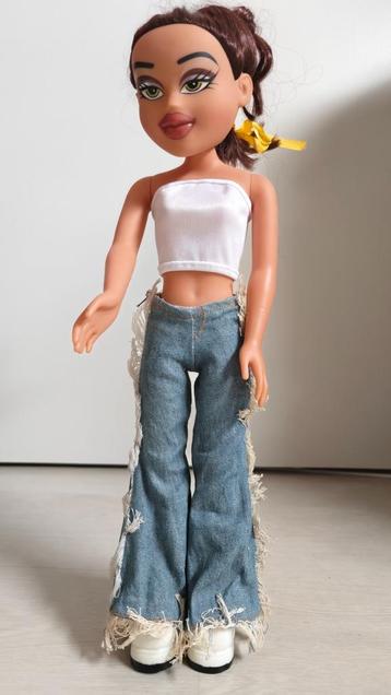 3 Bratz poppen 42cm, in uitstekende staat beschikbaar voor biedingen