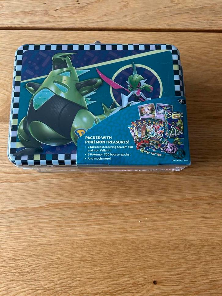 Pokemon Collectors Chest 2024 Sealed, Hobby en Vrije tijd, Verzamelkaartspellen | Pokémon, Nieuw, Foil, Ophalen of Verzenden