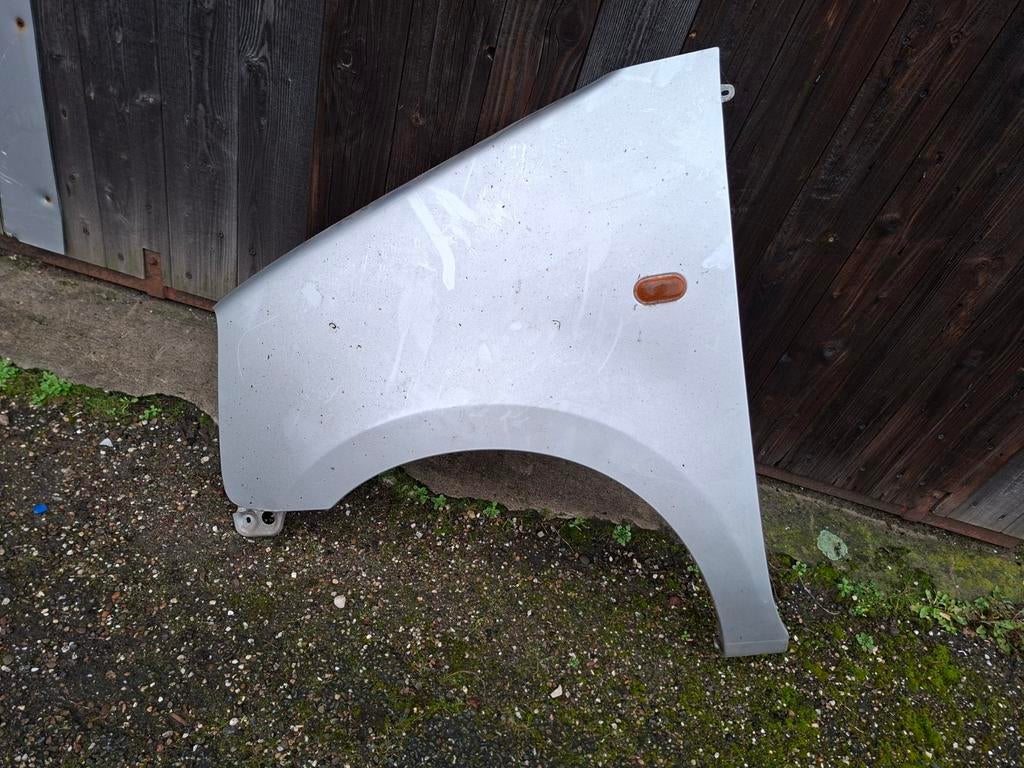 Opel Agila voorscherm links, Ophalen