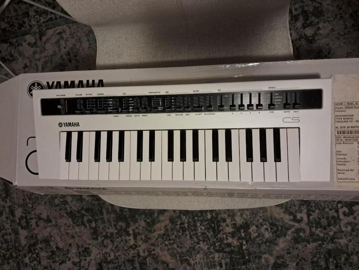 Yamaha reface CS, Muziek en Instrumenten, Synthesizers, Zo goed als nieuw, Overige aantallen, Yamaha, Ophalen