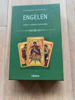 Pia Schneider - Engelen (boek plus kaarten), Astrologie, Overige typen, Ophalen of Verzenden, Zo goed als nieuw