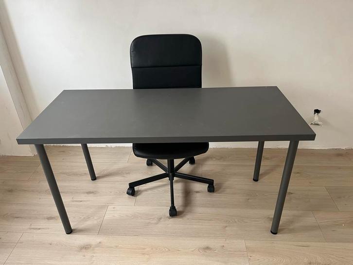 IKEA Bureau + Renberget Bureaustoel, Huis en Inrichting, Bureaustoelen, Gebruikt, Bureaustoel, Zwart, Ergonomisch, Ophalen