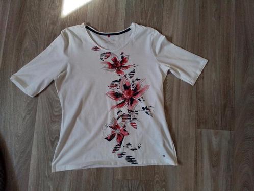 Dames driekwart mouw gerry weber met bloemen erop, Kleding | Dames, T-shirts, Zo goed als nieuw, Maat 38/40 (M), Groen, Korte mouw