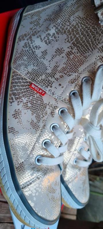 APARTE WOLKY maat 41 biker goud sneakers leer gympen rits  beschikbaar voor biedingen