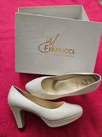 Mt 39 fiarucci bruidsschoenen ivory pumps in doos, Ophalen of Verzenden, Zo goed als nieuw, Schoenen