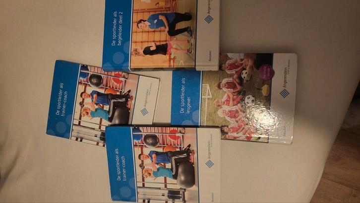 Boeken Sport en Bewegen - Angerenstein, Boeken, Partijen en Verzamelingen, Zo goed als nieuw, School, Studie en Wetenschap, Ophalen of Verzenden