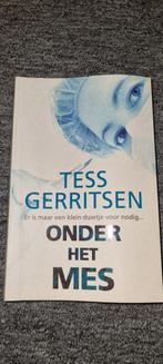 Tess Gerritsen - Onder het mes, Gelezen, Tess Gerritsen, Ophalen of Verzenden