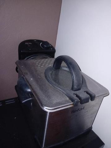 Friteuze van Tefal te koop - Kan tot 190 graden beschikbaar voor biedingen