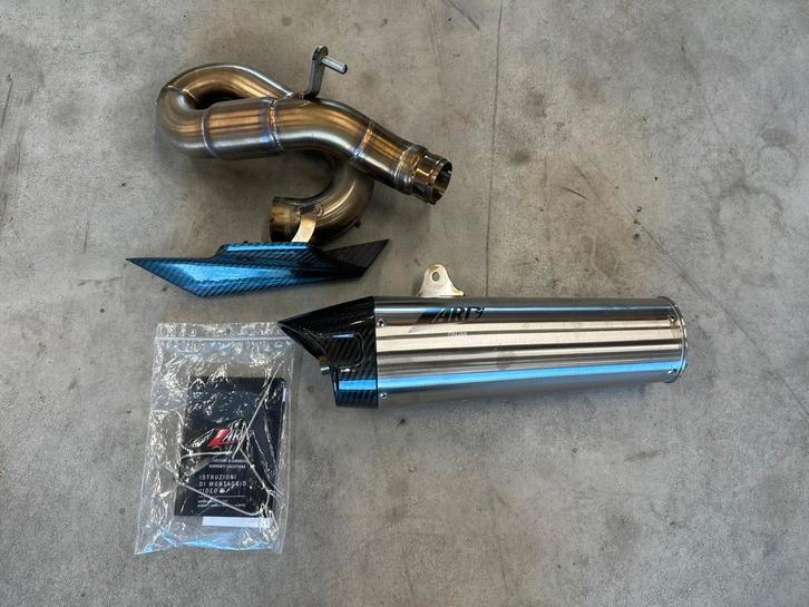 Zard uitlaat Triumph Street Triple 765 R/RS (2020 t/m 2022), Motoren, Onderdelen | Merk-onafhankelijk, Ophalen of Verzenden