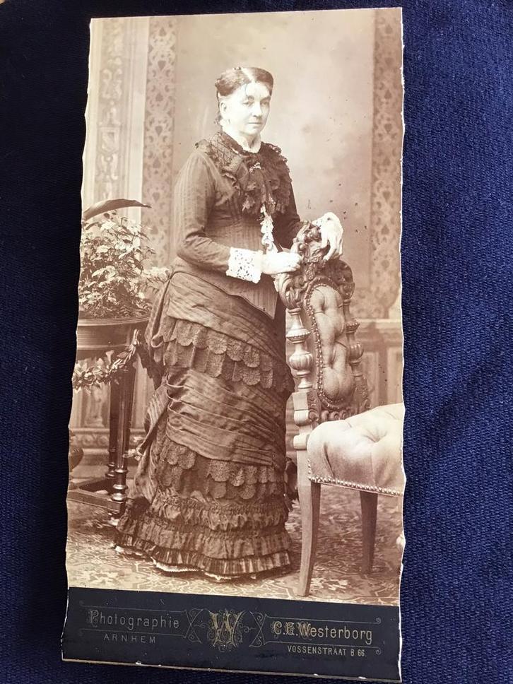 Kabinetfoto, Dame, C.E. Westerborg, Arnhem + naam, Verzamelen, Foto's en Prenten, Gebruikt, Foto, Overige onderwerpen, Voor 1940