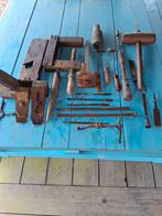 Antiek timmer gereedschap  ., Ophalen