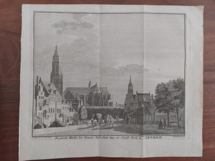 4 / Prinsenhof Markt stadhuis Arnhem - gravure uit 1741, Antiek en Kunst, Kunst | Etsen en Gravures, Ophalen of Verzenden