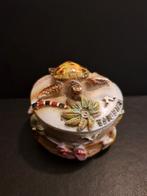 Rijkelijk versierd pillendoosje schildpad, Ophalen of Verzenden, Zo goed als nieuw