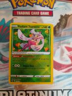 Radiant Tsareena, Hobby en Vrije tijd, Verzamelkaartspellen | Pokémon, Ophalen of Verzenden, Zo goed als nieuw