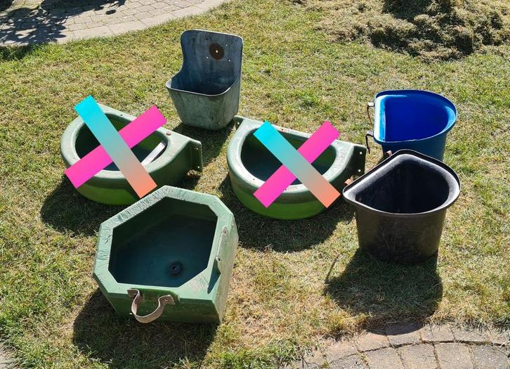 Paarden voerbakken en 1 drink- of voerbak, Dieren en Toebehoren, Paarden en Pony's | Overige Paardenspullen, Gebruikt, Overige soorten