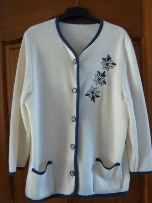 mooi vest met edelweiss stiksel, Kleding | Dames, Truien en Vesten, Zo goed als nieuw, Maat 42/44 (L), Overige kleuren, Ophalen of Verzenden