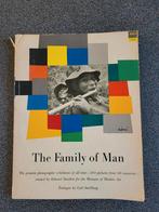 The family of Man. 1955, sandburg,steichen., Ophalen of Verzenden, Gelezen, Overige onderwerpen