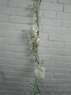 bloemenslinger van zijde rose en wit heel leuk om ergens tus, Nieuw, Ophalen of Verzenden