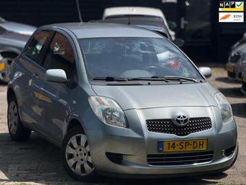 Toyota Yaris 1.3 VVTi|Airco|Centr-Verg| beschikbaar voor biedingen