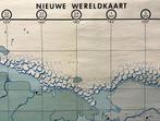 Vintage wereldkaart, Antiek en Kunst, Antiek | Schoolplaten, Ophalen, Aardrijkskunde
