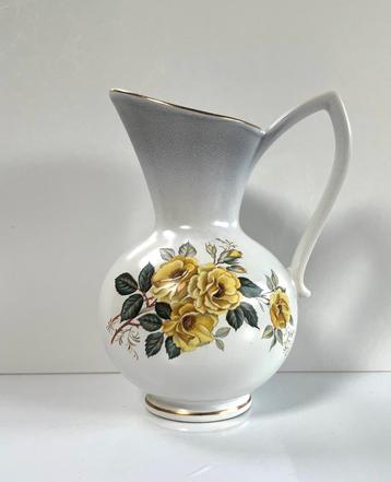 Vintage Gouda Holland vaas uit de jaren 60/70 beschikbaar voor biedingen