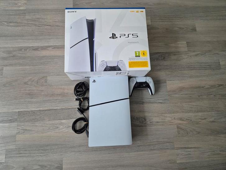 Lees️️⬇️Zeernette Playstation 5 Slim 1TB Disc Editie+Games❗️, Spelcomputers en Games, Spelcomputers | Sony PlayStation 5, Zo goed als nieuw