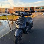 Vespa Sprint 2017, Fietsen en Brommers, Ophalen, Gebruikt, Vespa S, Benzine
