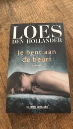 Loes den Hollander - Je bent aan de beurt, Loes den Hollander, Ophalen of Verzenden, Zo goed als nieuw, Nederland