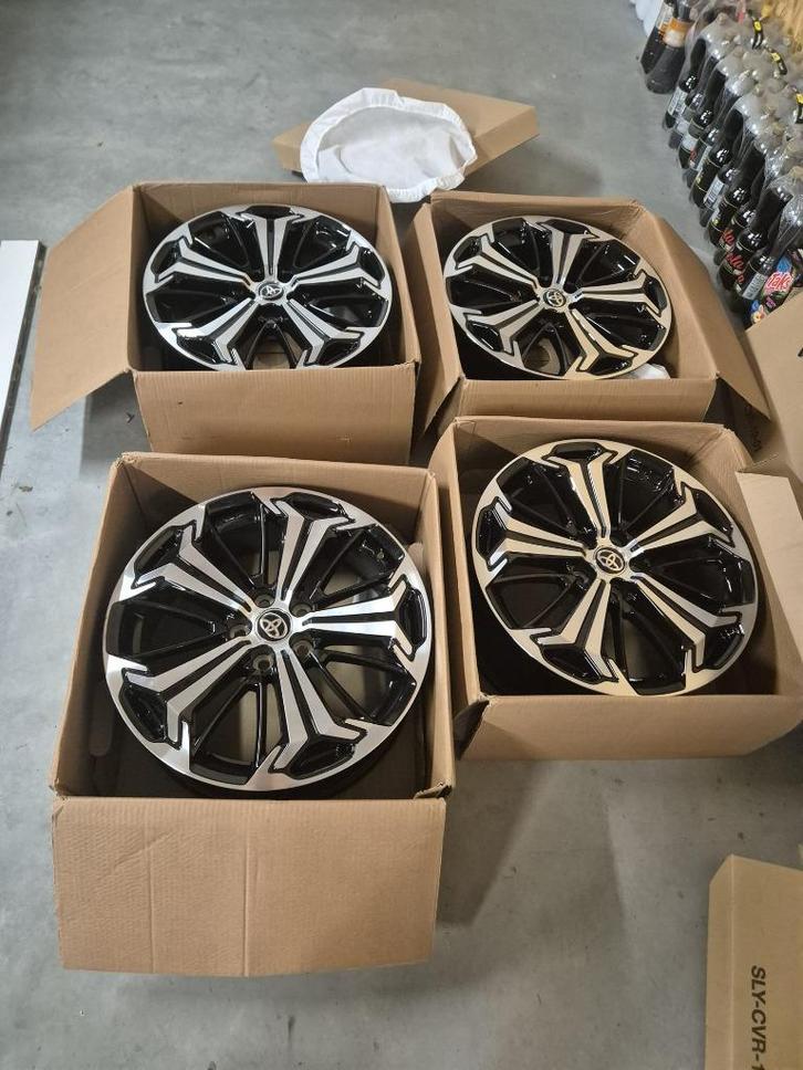 Originele RAV4 velgen 19 inch nieuw zonder banden, Auto-onderdelen, Banden en Velgen, Velg(en), Zomerbanden, 19 inch, 235 mm, Nieuw